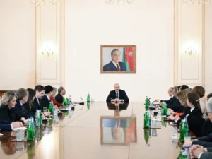 Prezident İlham Əliyev ABŞ Ticarət Palatasının nümayəndə heyətini qəbul edib