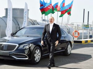 Azərbaycan məqsədlərinə doğru inamla irəliləyir