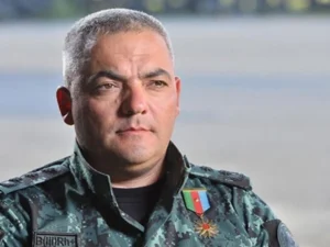 General-leytenant təqaüdə göndərildi