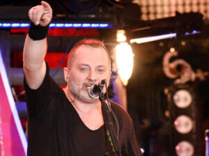 Agata Kristi qrupunun üç məşhur albomu yayım platformalarından silinib Agata Kristi qrupunun üç məşhur albomu yayım platformalarından silinib