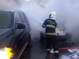 Masazırda avtomobillər yandı