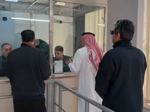 Əcnəbi vətəndaşlar və diplomatlar Azərbaycana təxliyə olunublar