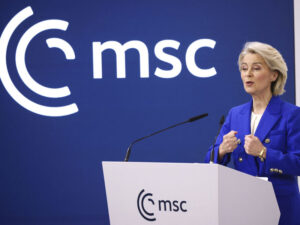 Von der Leyen Ukraynaya kredit ayıracağına söz verdi