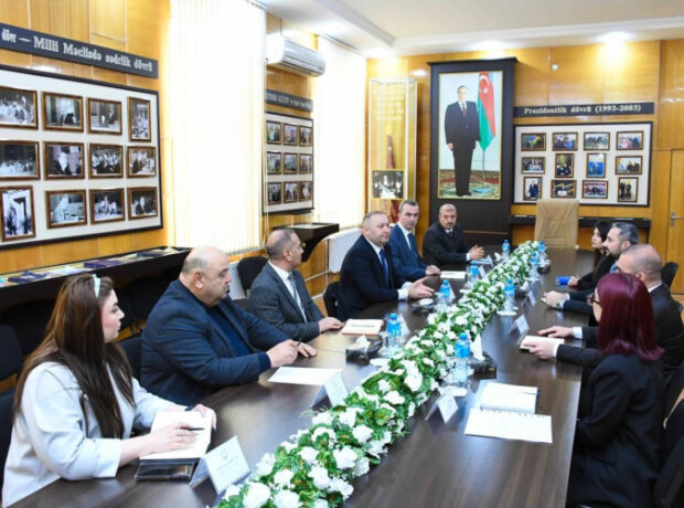 Balıqçılıq və Akvakultura Mərkəzinin nümayəndə heyəti ADAU-da görüşlər keçirib Balıqçılıq və Akvakultura Mərkəzinin nümayəndə heyəti ADAU-da görüşlər keçirib