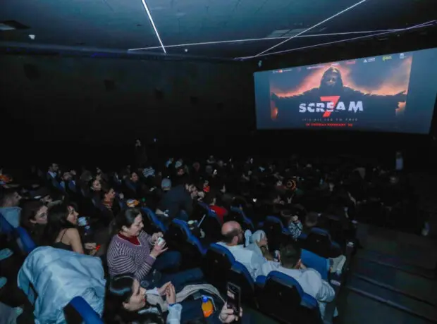 “Qışqırıq 7” premyeradan öncə xüsusi nümayiş olundu – FOTO “Qışqırıq 7” premyeradan öncə xüsusi nümayiş olundu – FOTO