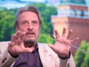 İlon Maskın atası Putinlə görüşündən danışıb