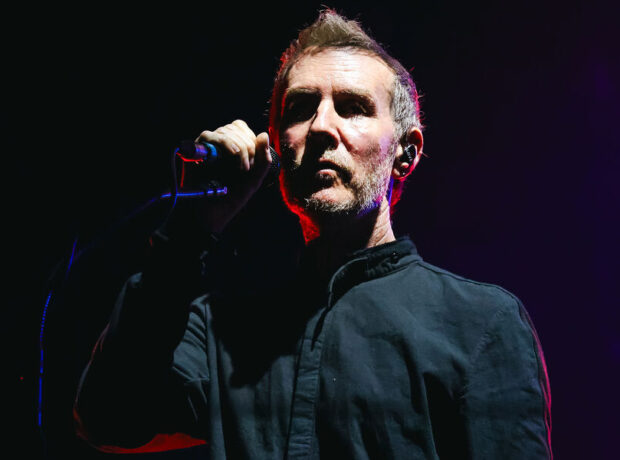 Londonun mərkəzində Massive Attack qrupunun solisti həbs edildi Londonun mərkəzində Massive Attack qrupunun solisti həbs edildi