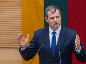 Litvanın keçmiş baş nazirindən 345.000 avro xərclədiyinə görə toxunulmazlığından məhrum edilməsi istənilir