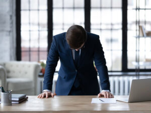 Psixiatr yaz aylarında kəskinləşmələrin niyə baş verdiyini izah etdi Psixiatr yaz aylarında kəskinləşmələrin niyə baş verdiyini izah etdi