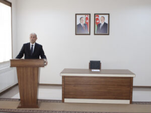 Rəcəb Rəhimli vətəndaşların müraciətlərini dinləyib Rəcəb Rəhimli vətəndaşların müraciətlərini dinləyib